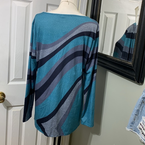 Unbranded tunic, NWT size large - Picture 3 of 6